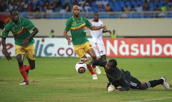 莱比锡中场海达拉300万欧加盟朗斯，签约至2029