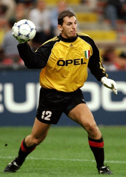 非洲杯战报：塔普索巴绝杀，布基纳法索2-1十人赤道几内亚（非洲杯：塔普索巴补时绝杀，布基纳法索2-1力克十人赤道几内亚）